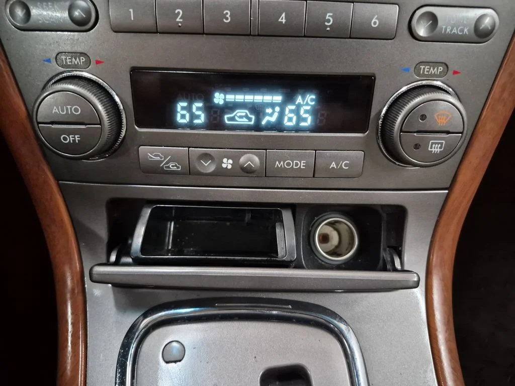 Used 2006 Green Subaru 3.0R image 30