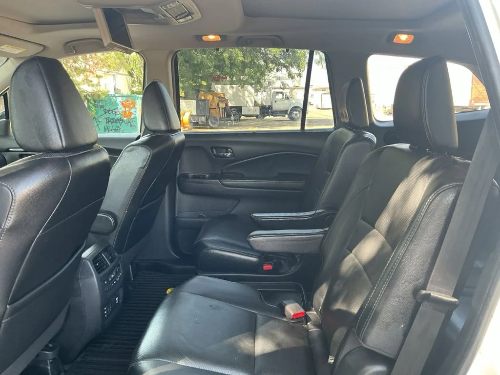 Used 2017 White Honda Elite image 28