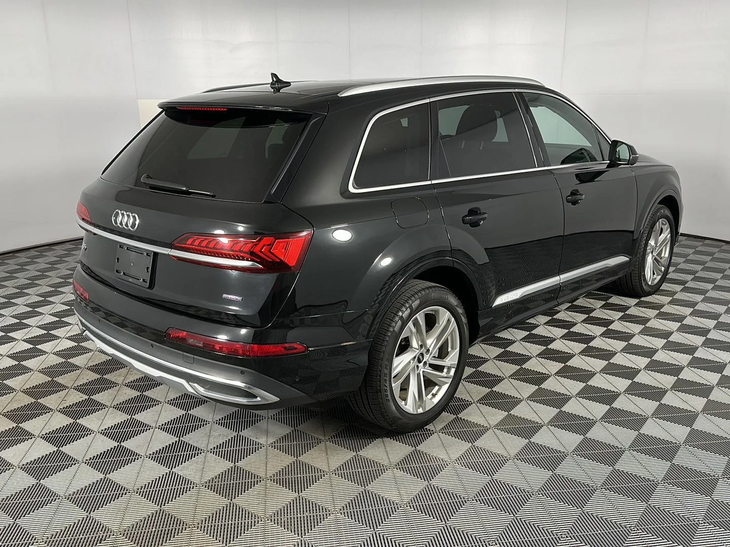 Used 2023 Mythos Black Metallic Audi Premium image 8