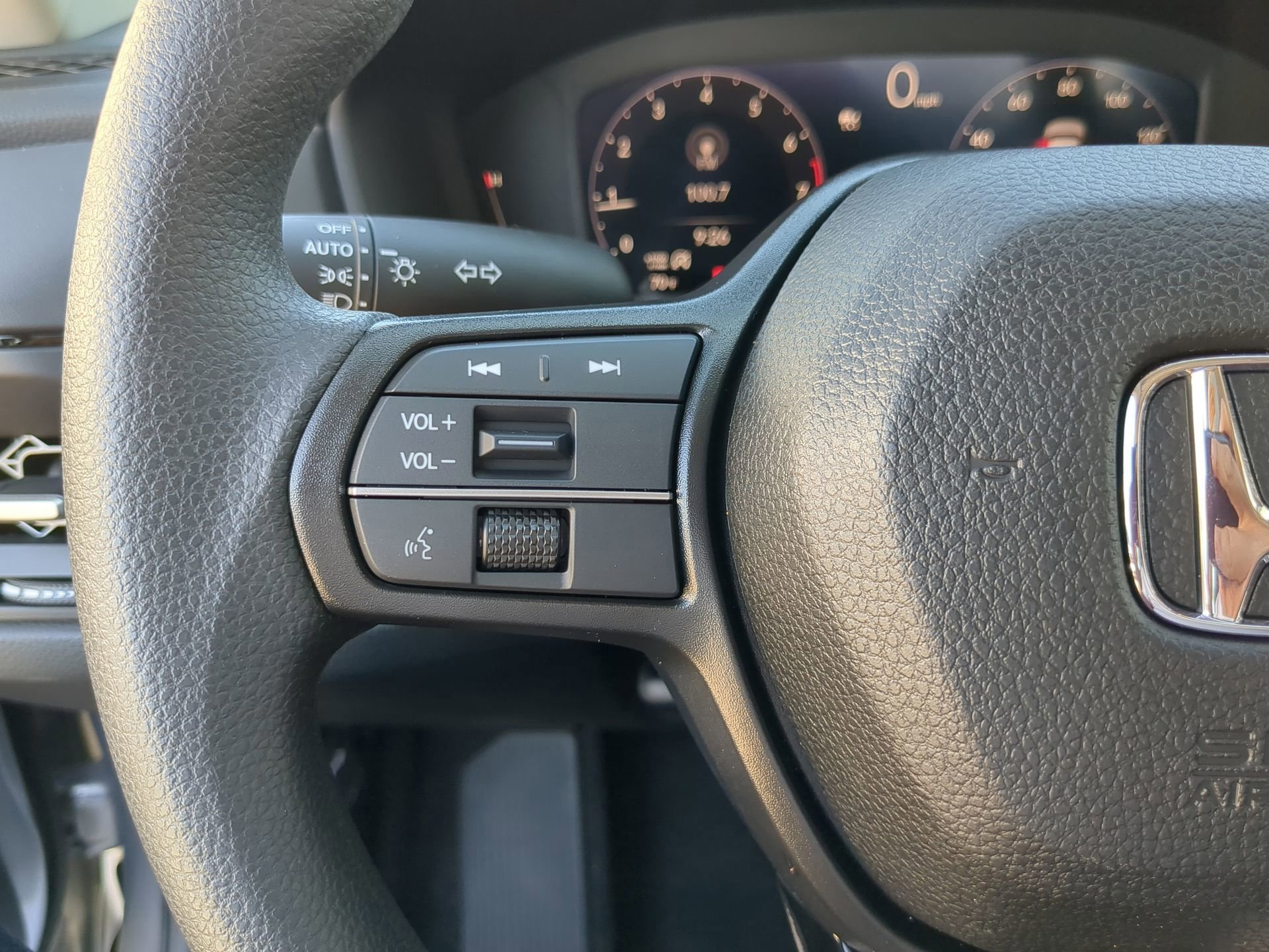 2025 Honda Accord SE - Photo 27
