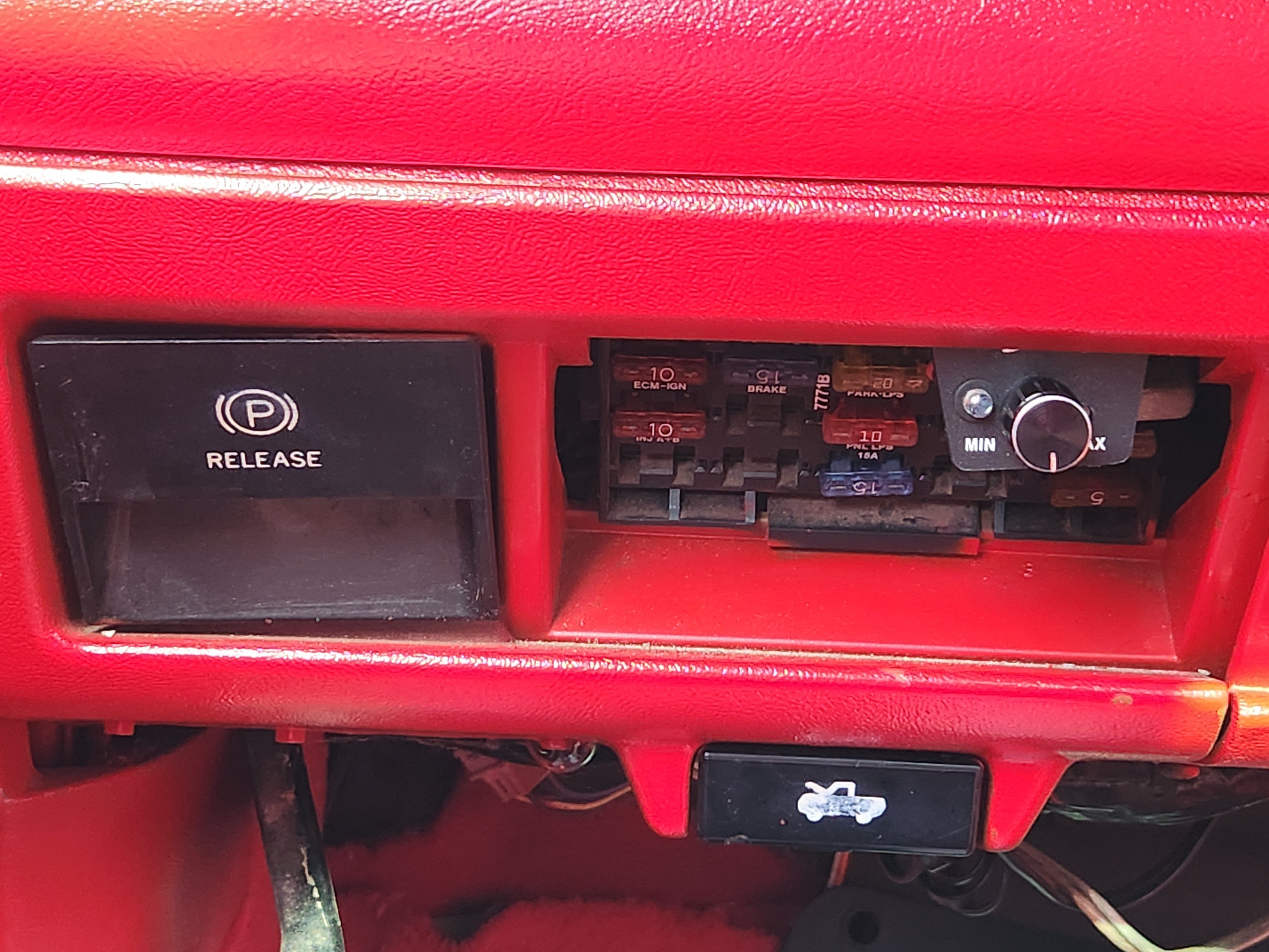 Used 1990 Red Chevrolet REG CAB 2WD 133WB image 21