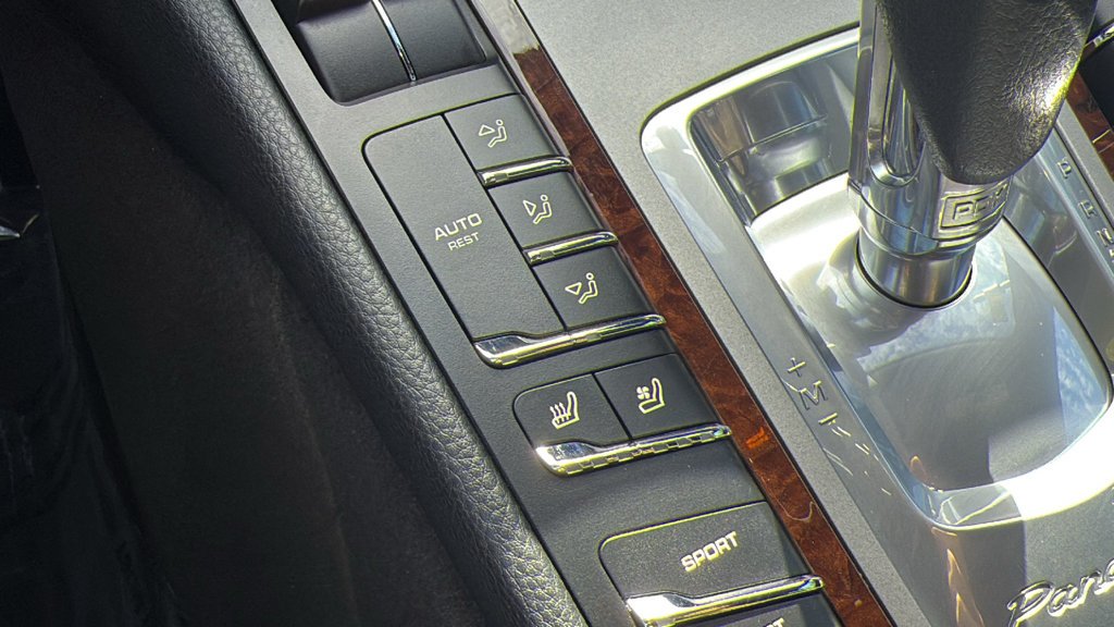 Used 2011 Silver Porsche  image 22