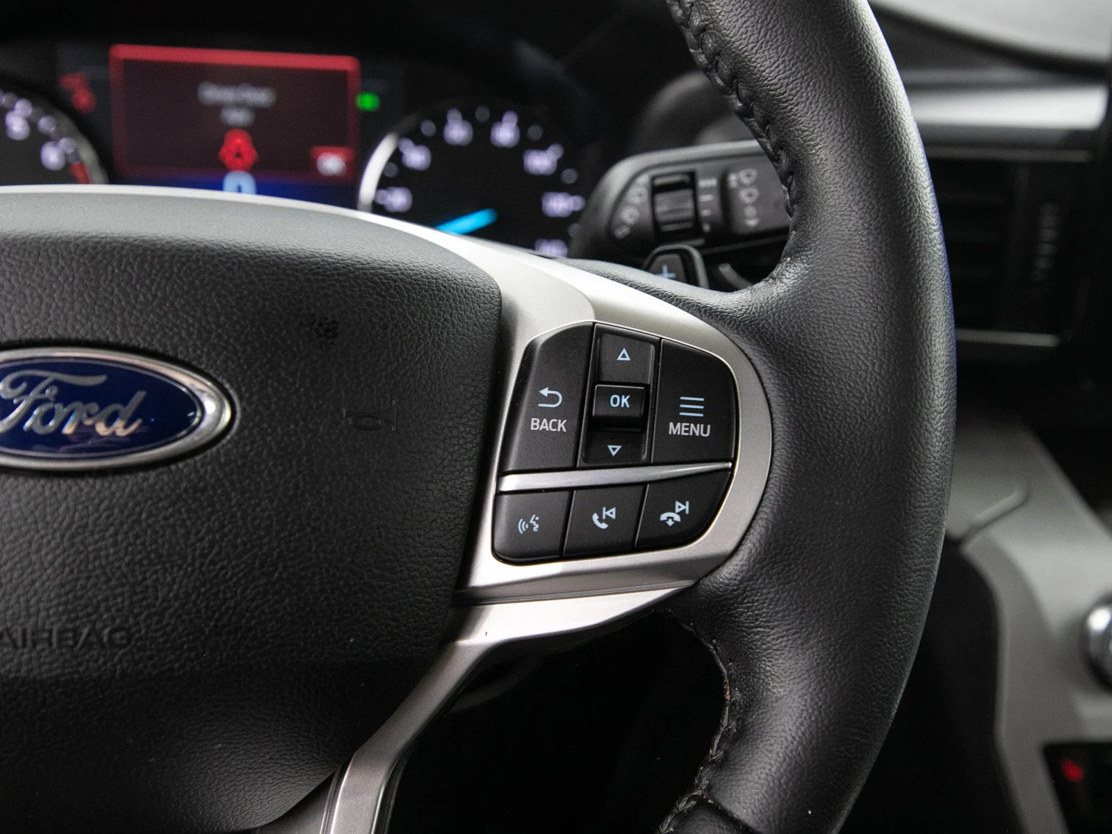 Used 2020 Black Metallic Ford XLT image 28