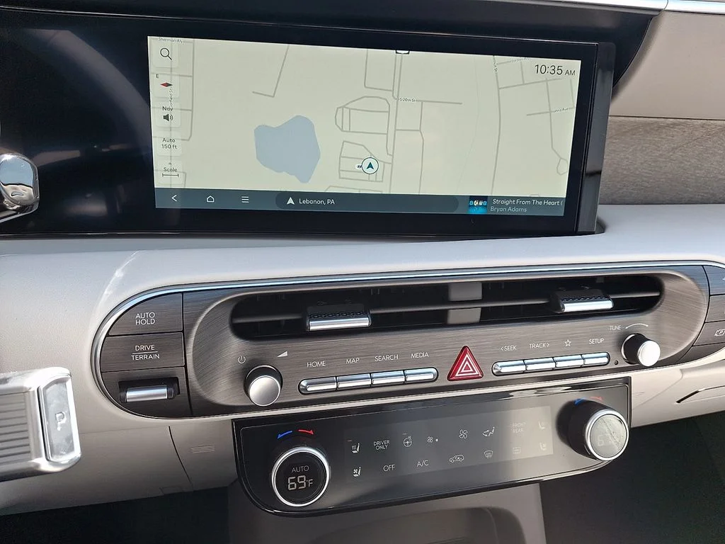 New 2026 Gray Hyundai SEL Premium image 9