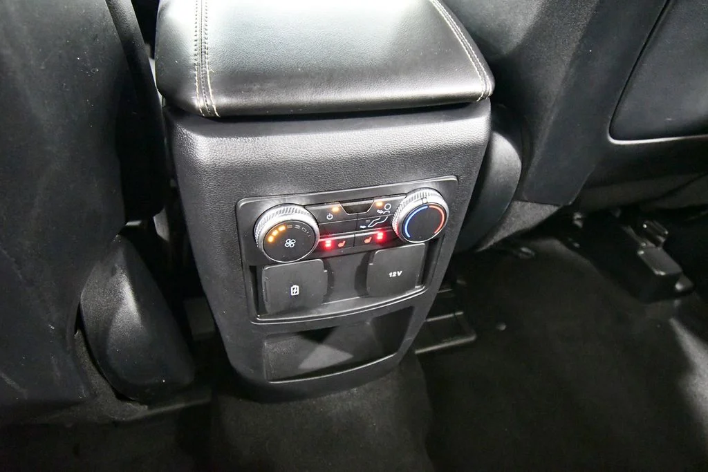 Used 2020 Silver Ford XLT image 16