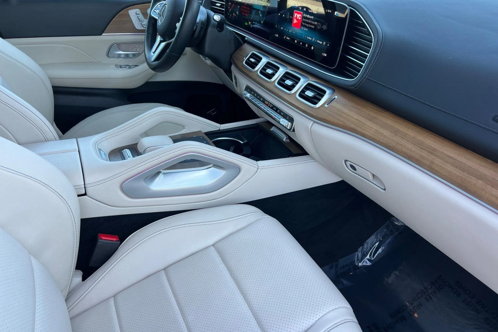 Used 2023 Polar White Mercedes-Benz 4MATIC® image 20