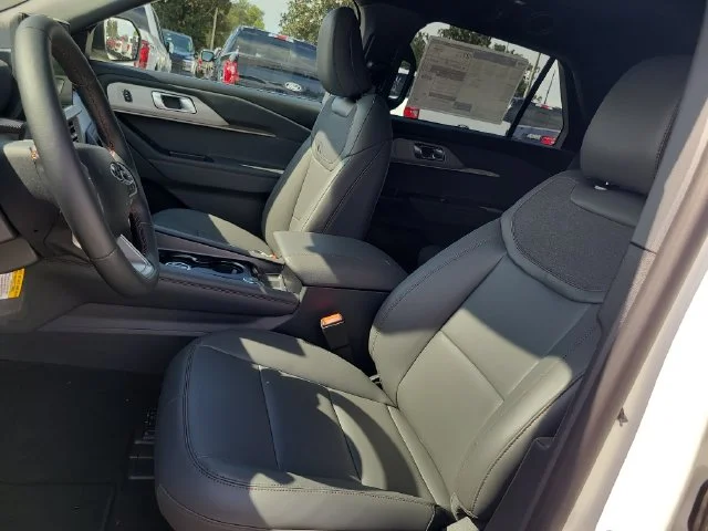 New 2027 White Metallic Ford Active image 21