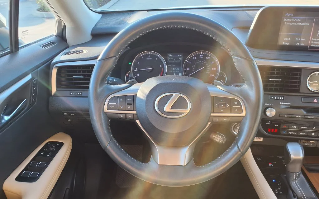 Used 2021 White Lexus 350 image 21