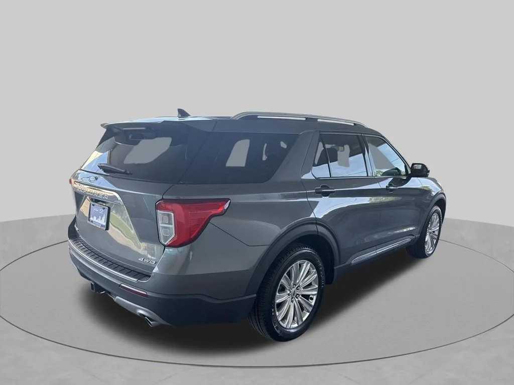Used 2022 Gray Metallic Ford Limited image 6
