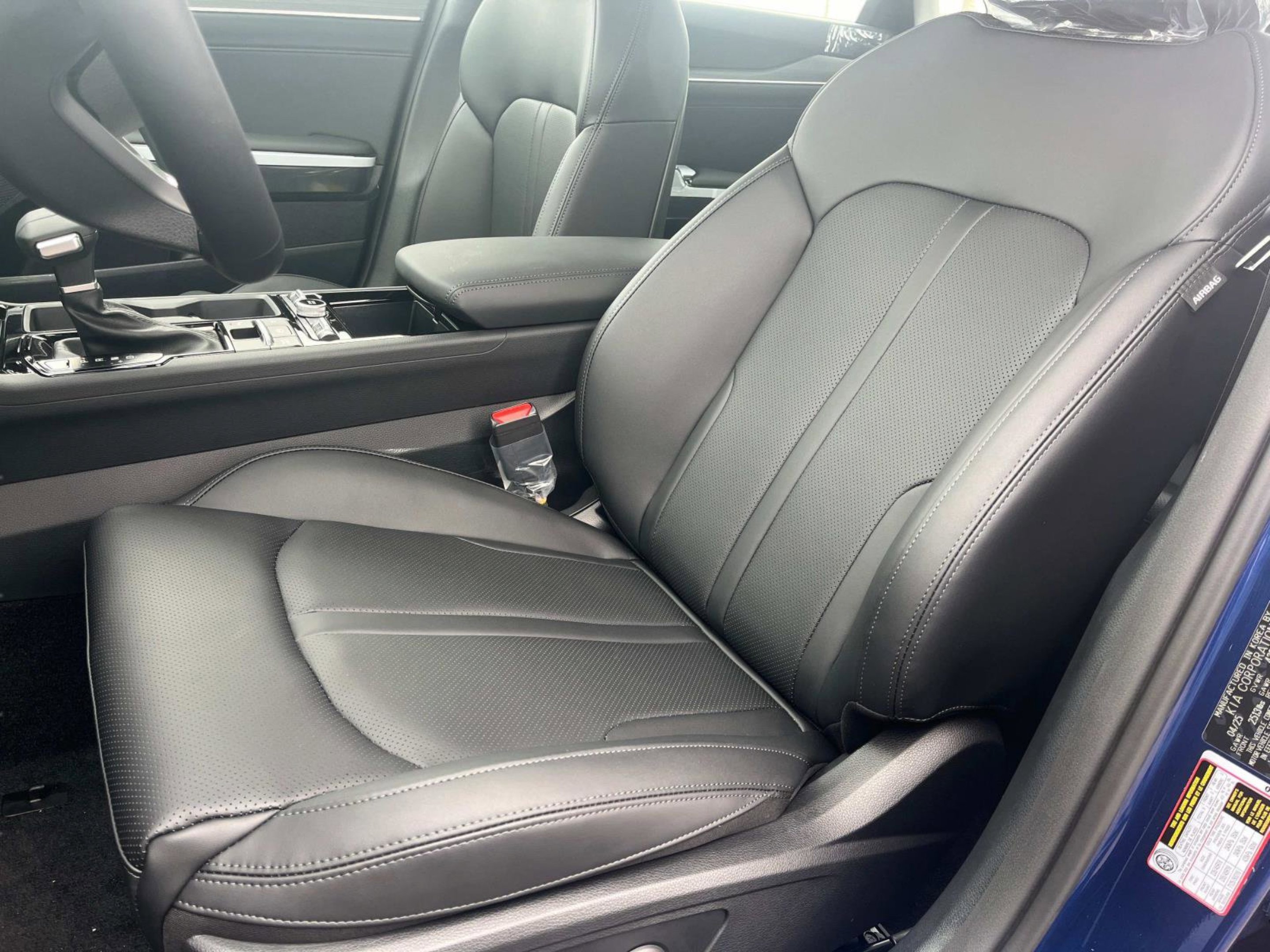 New 2025 Yacht Blue Kia EX image 21