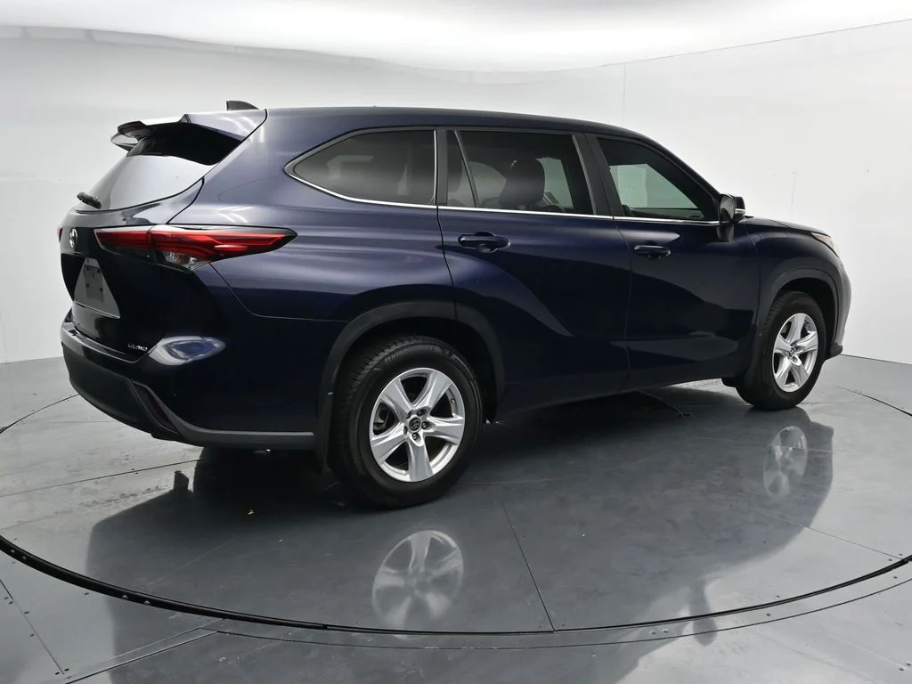 Used 2023 Blue Toyota LE image 8