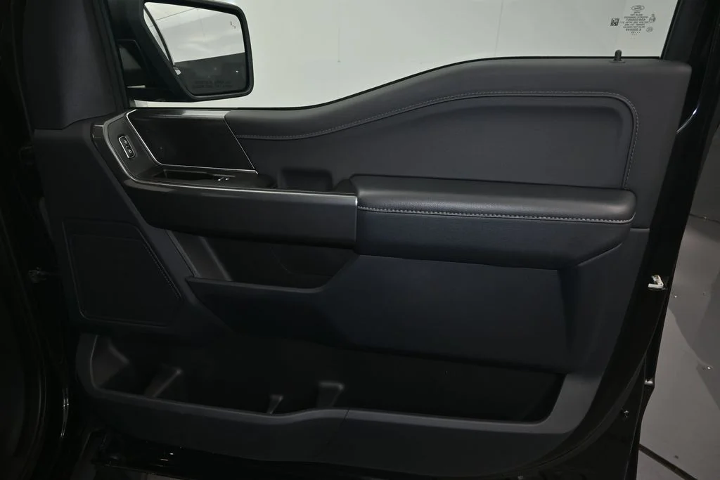 Used 2023 Black Ford XLT image 13