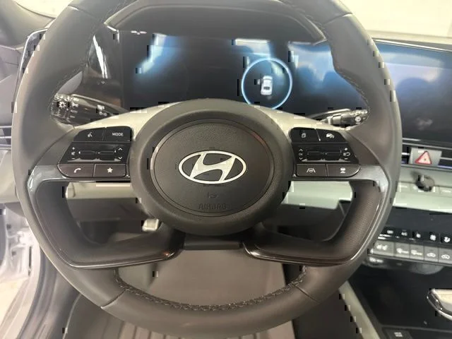Used 2025 White Hyundai Limited image 15