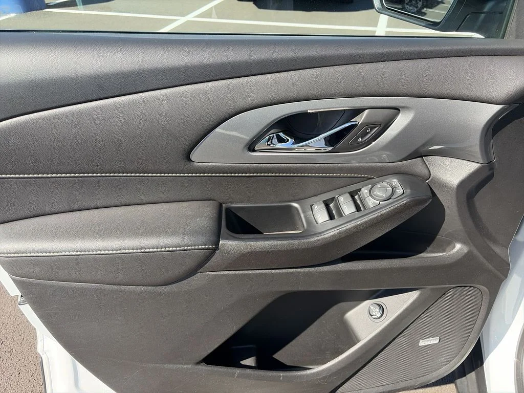 Used 2023 White Chevrolet LT Leather image 13