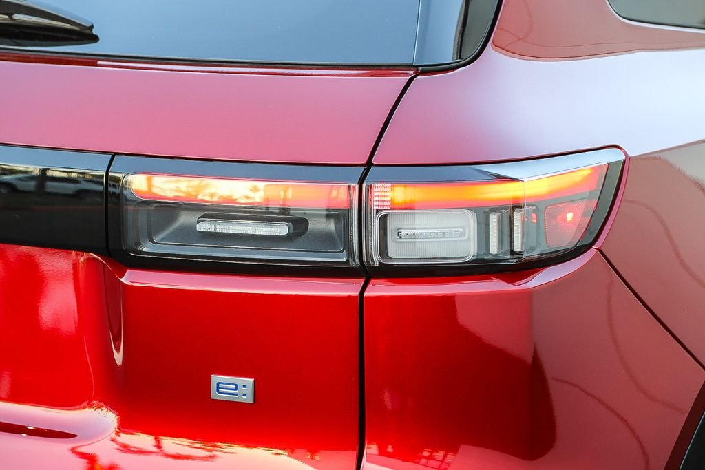 New 2026 Scarlet Red Metallic Honda Touring image 10
