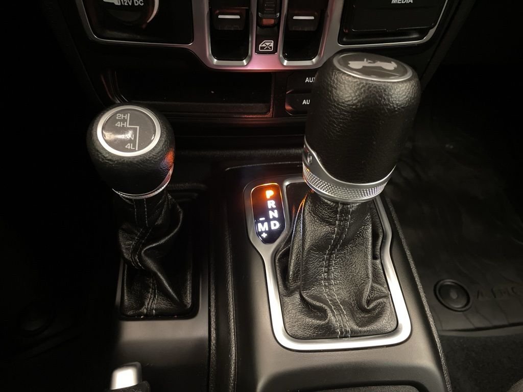 Used 2024 Silver Jeep Sport S image 14