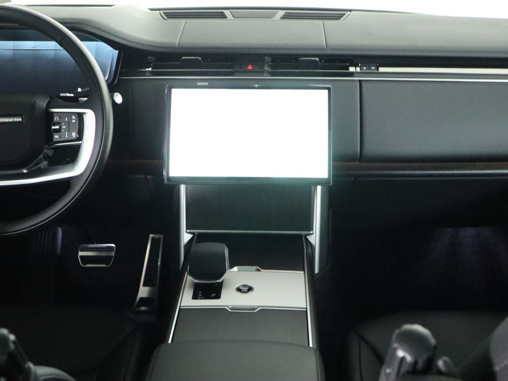 New 2026 Fuji White Land Rover SE image 15