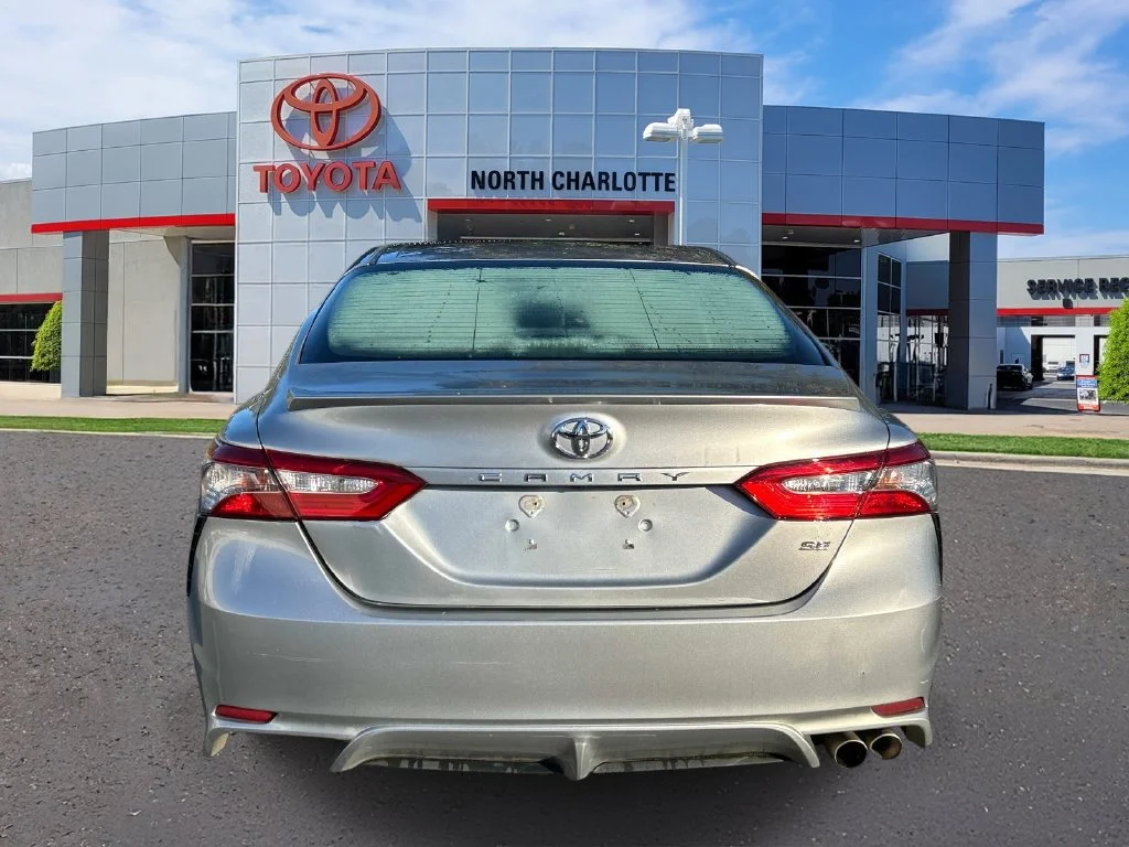 Used 2018 Silver Toyota SE image 6