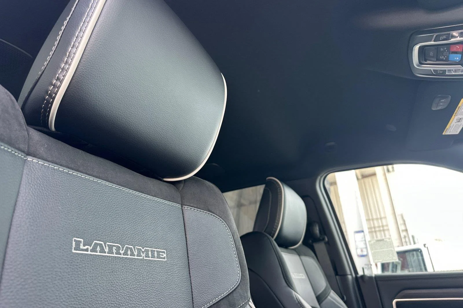 New 2026 Granite Crystal Metallic Clear-Coat Exterior Paint RAM Laramie image 15
