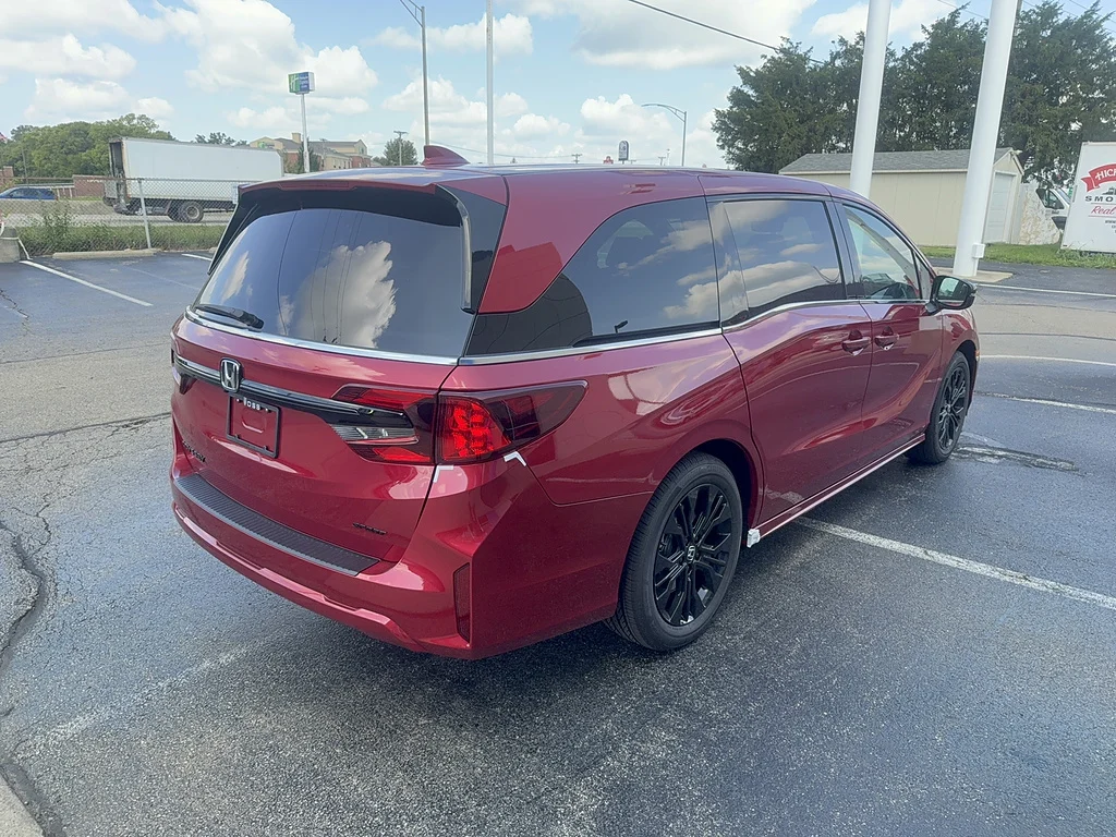 New 2026 Radiant Red Metallic II Honda Sport-L image 5