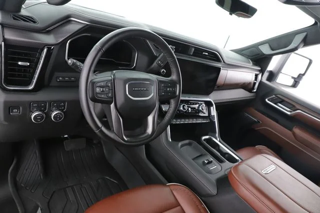 Used 2025 White GMC Denali Ultimate image 18