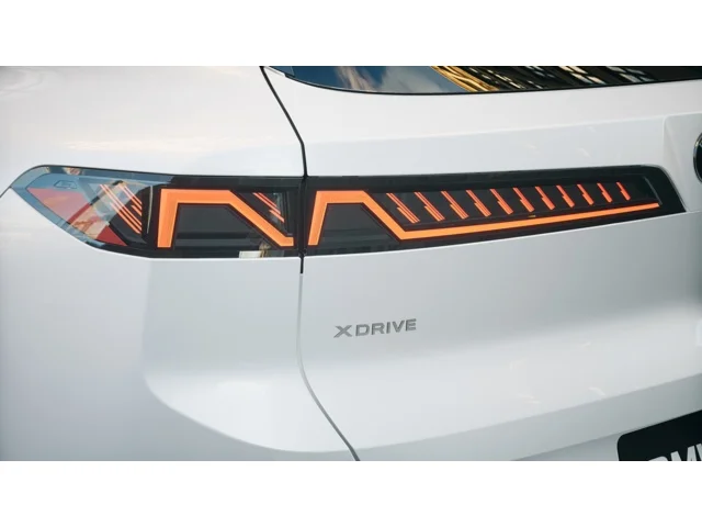 New 2027 Mineral White Metallic BMW X5 40 image 8
