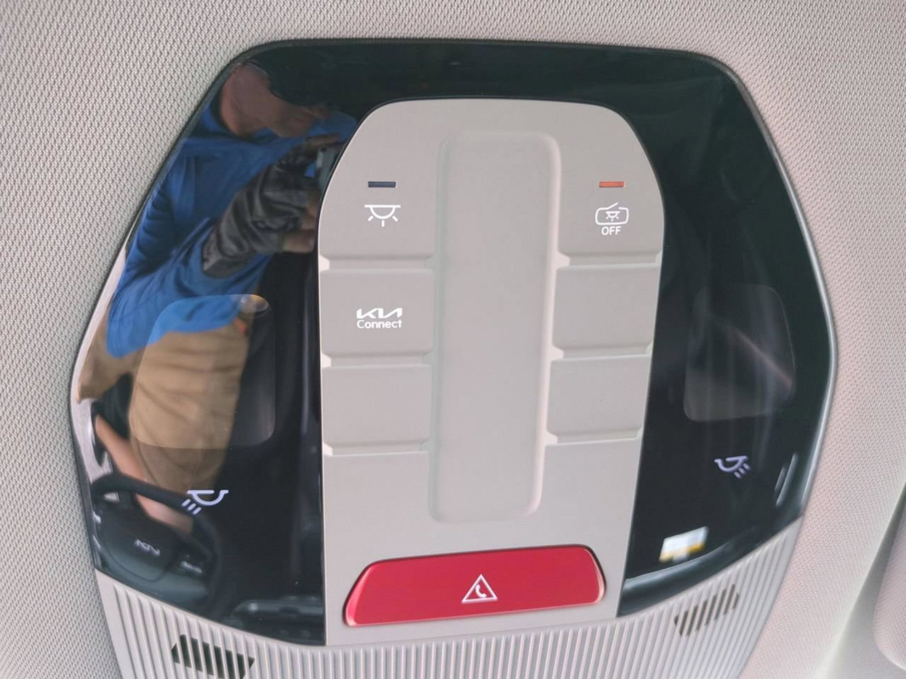 New 2026 Snow White Pearl Kia EX image 22