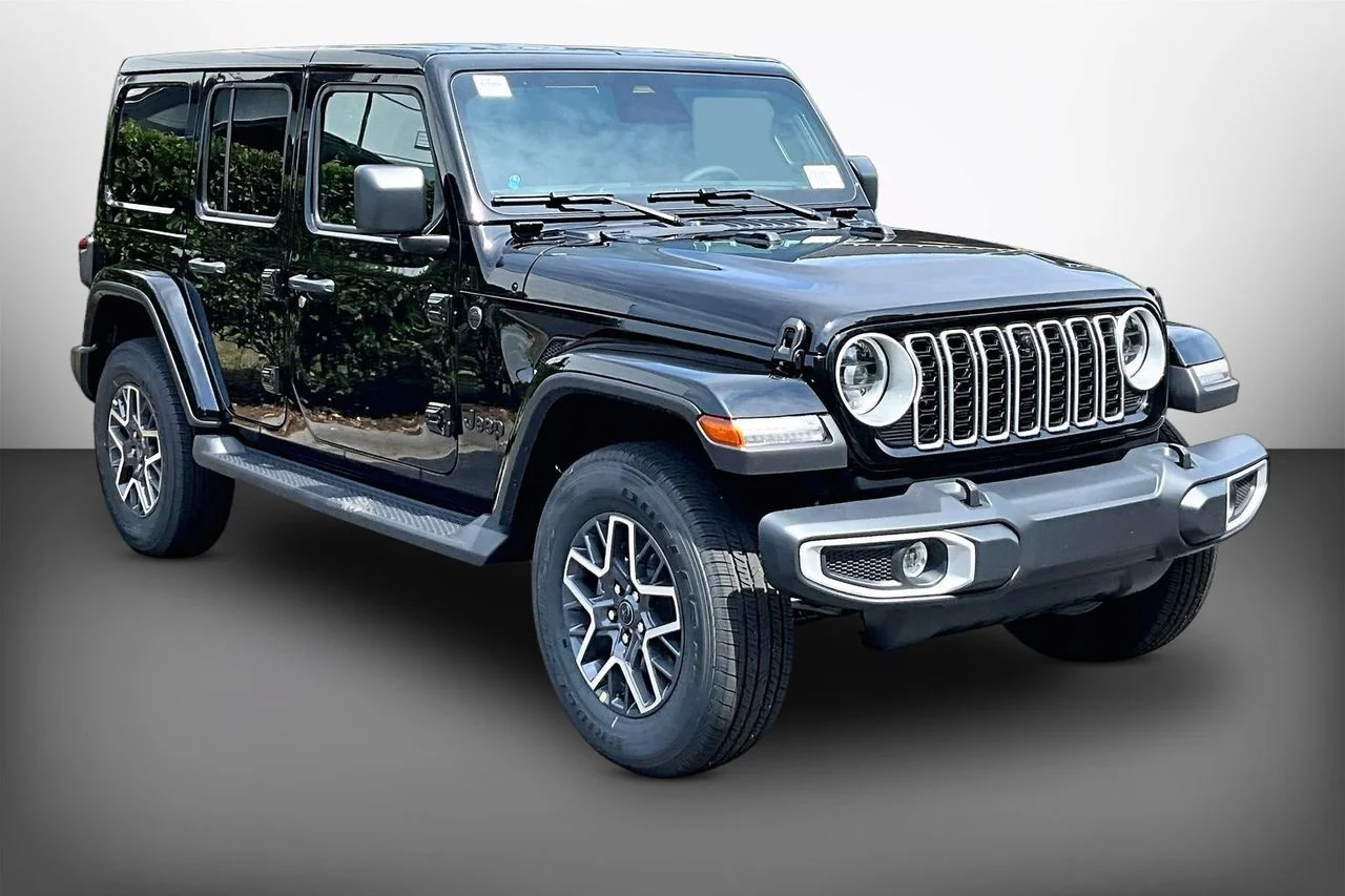 New 2026 Black Clear-Coat Exterior Paint Jeep Sahara image 1