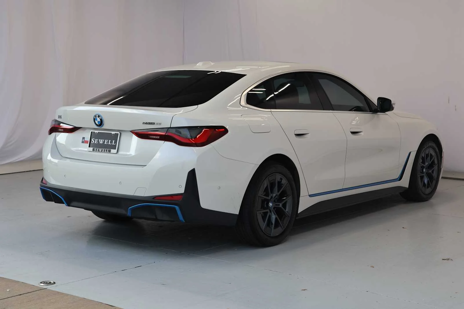 Certified Used 2023 Mineral White Metallic BMW eDrive35 image 10