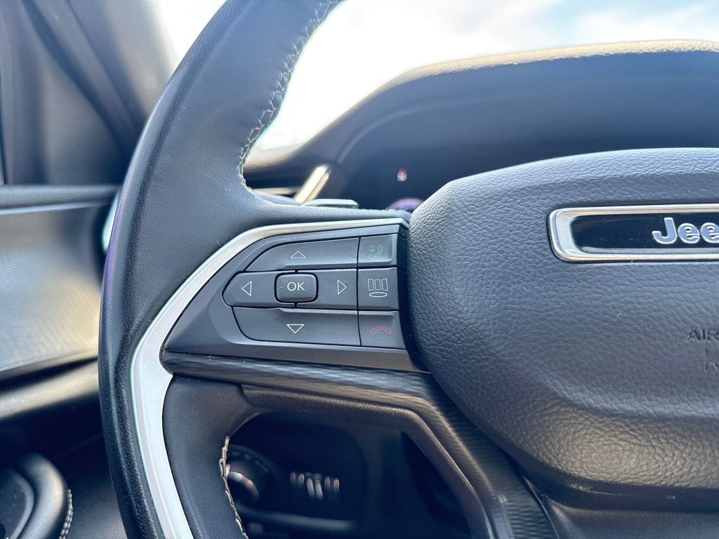 Used 2023 Gray Jeep Altitude X image 15