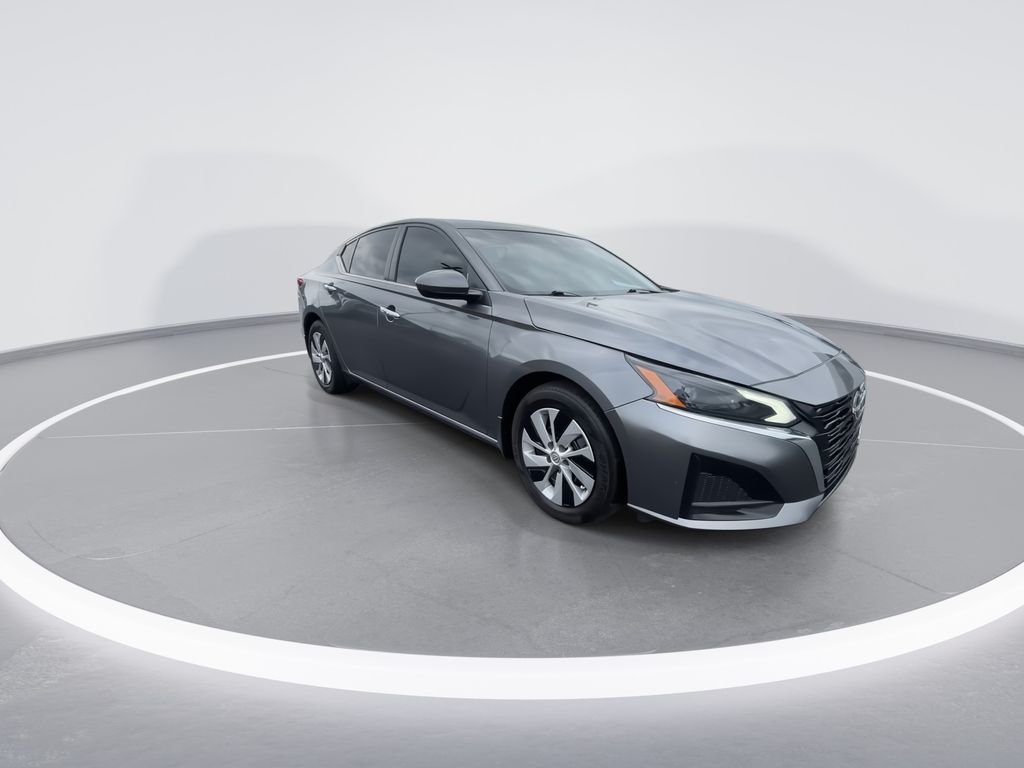 Used 2023 Gray Nissan 2.5 S image 2