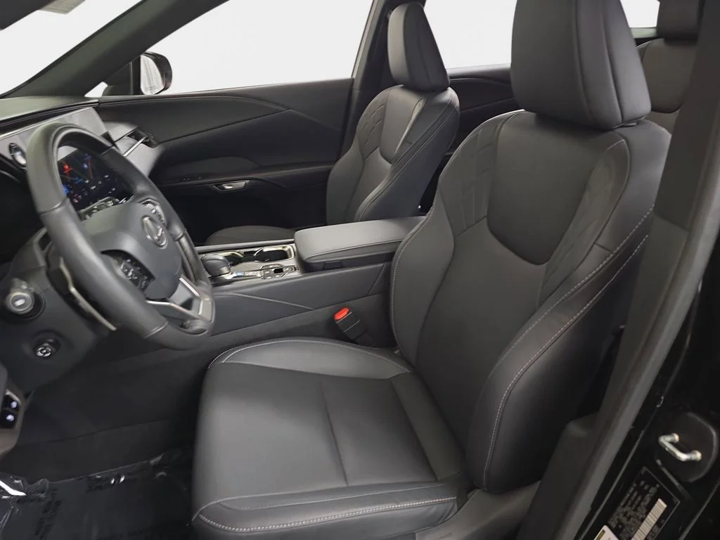 Used 2025 Black Lexus 350h Premium image 15