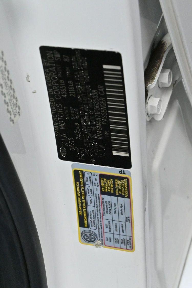 Used 2015 Snow White Pearl Kia LX image 36