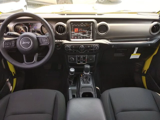 Used 2023  Jeep Willys image 14