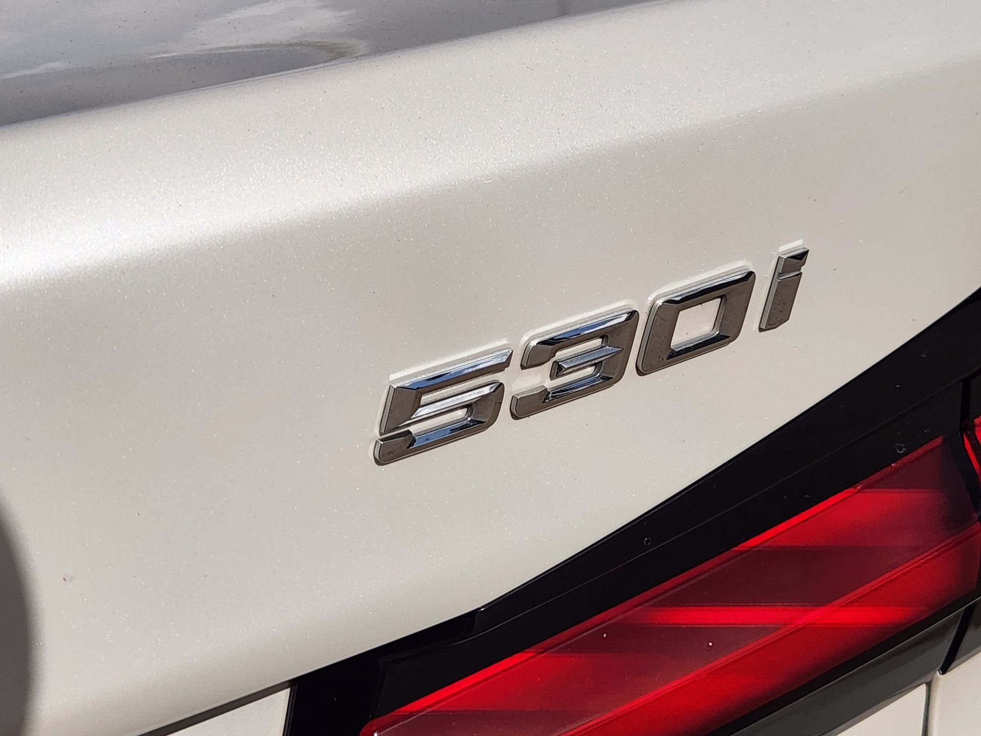 Used 2022 Mineral White Metallic BMW 530i image 14