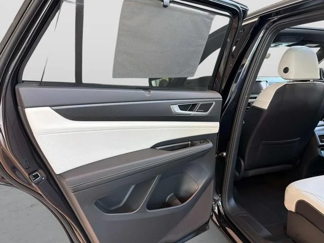 2026 Volkswagen Atlas Cross Sport SEL Premium R-LINE - Photo 11