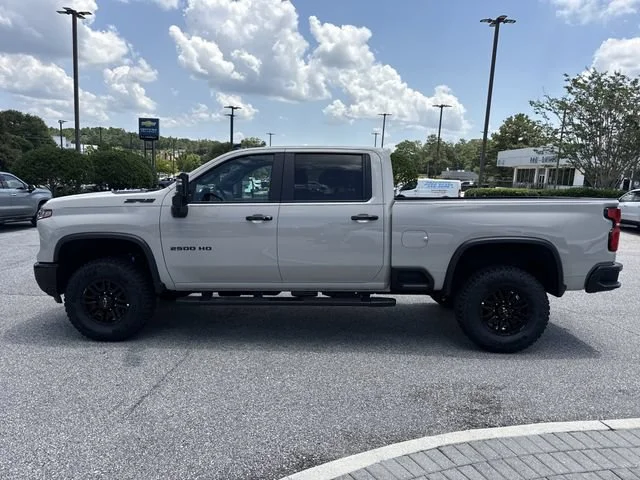 2026 Chevrolet Silverado 2500 HD ZR2 - Photo 6
