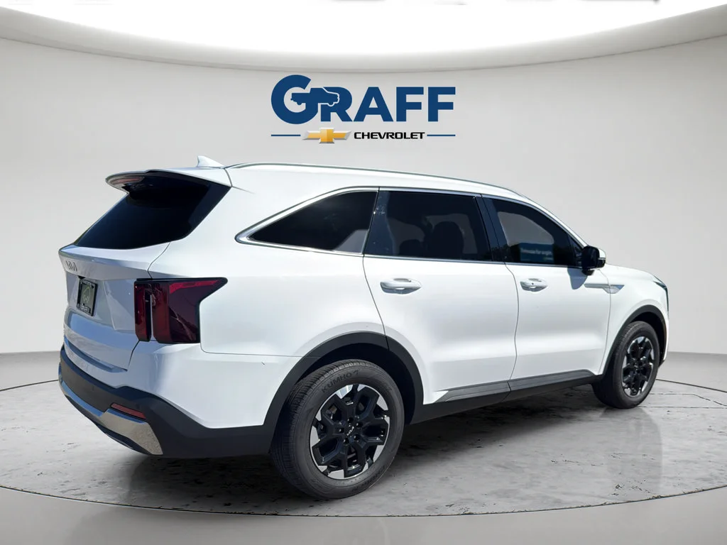2025 Kia Sorento S - Photo 15