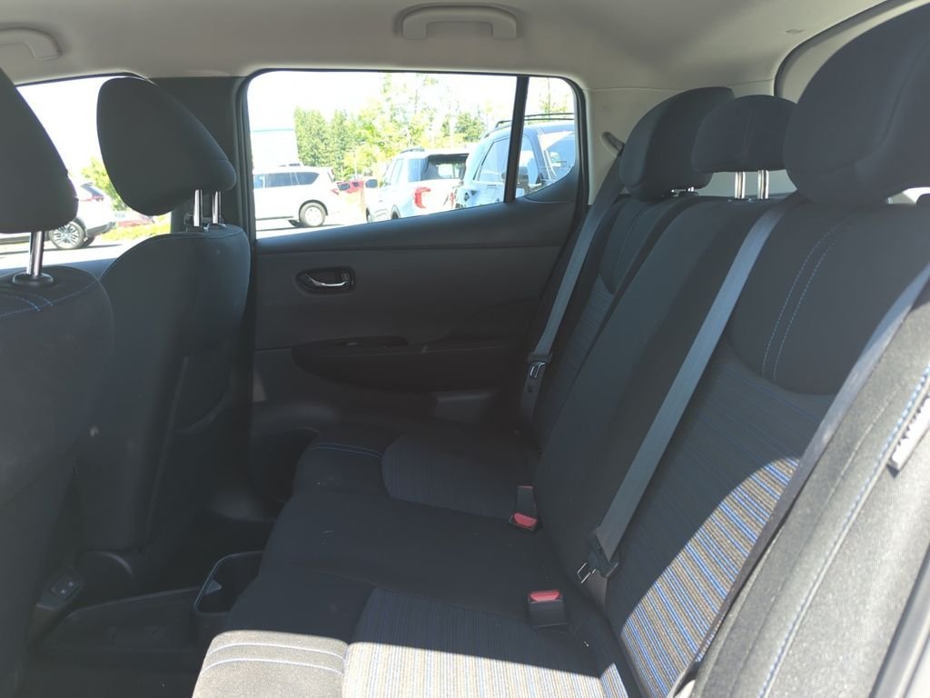 Used 2024 White Nissan SV Plus image 19