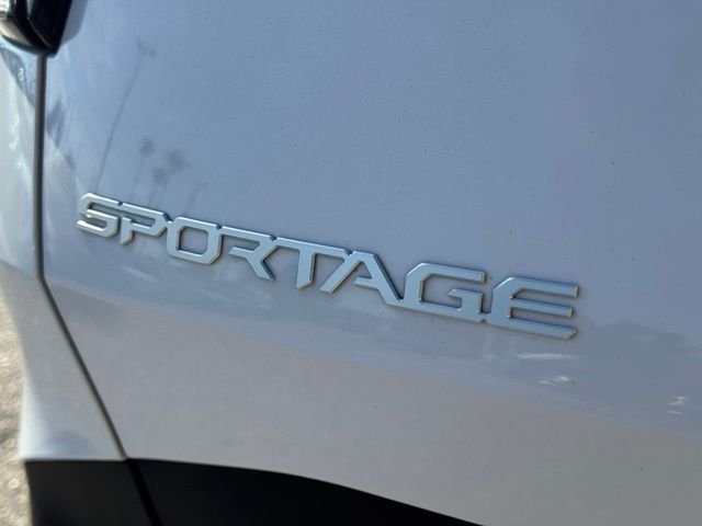 Used 2023 White Kia EX image 9