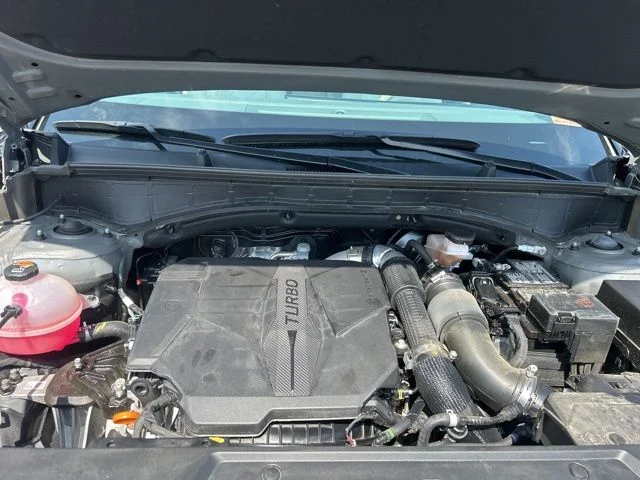 Used 2025 Gray Hyundai SEL image 37