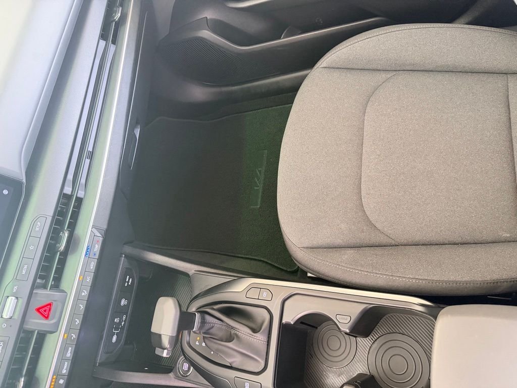 Used 2025 Blue Kia LXS image 23
