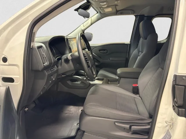 New 2027 White Nissan S 4x4 image 10