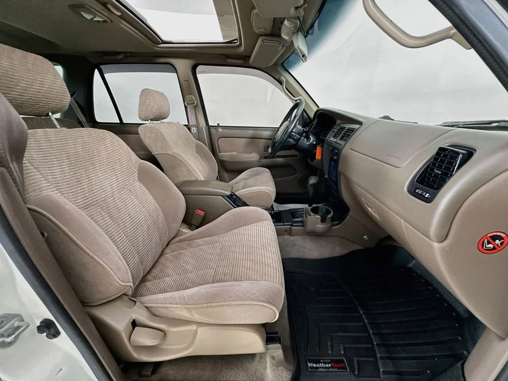 Used 1997  Toyota SR5 image 30