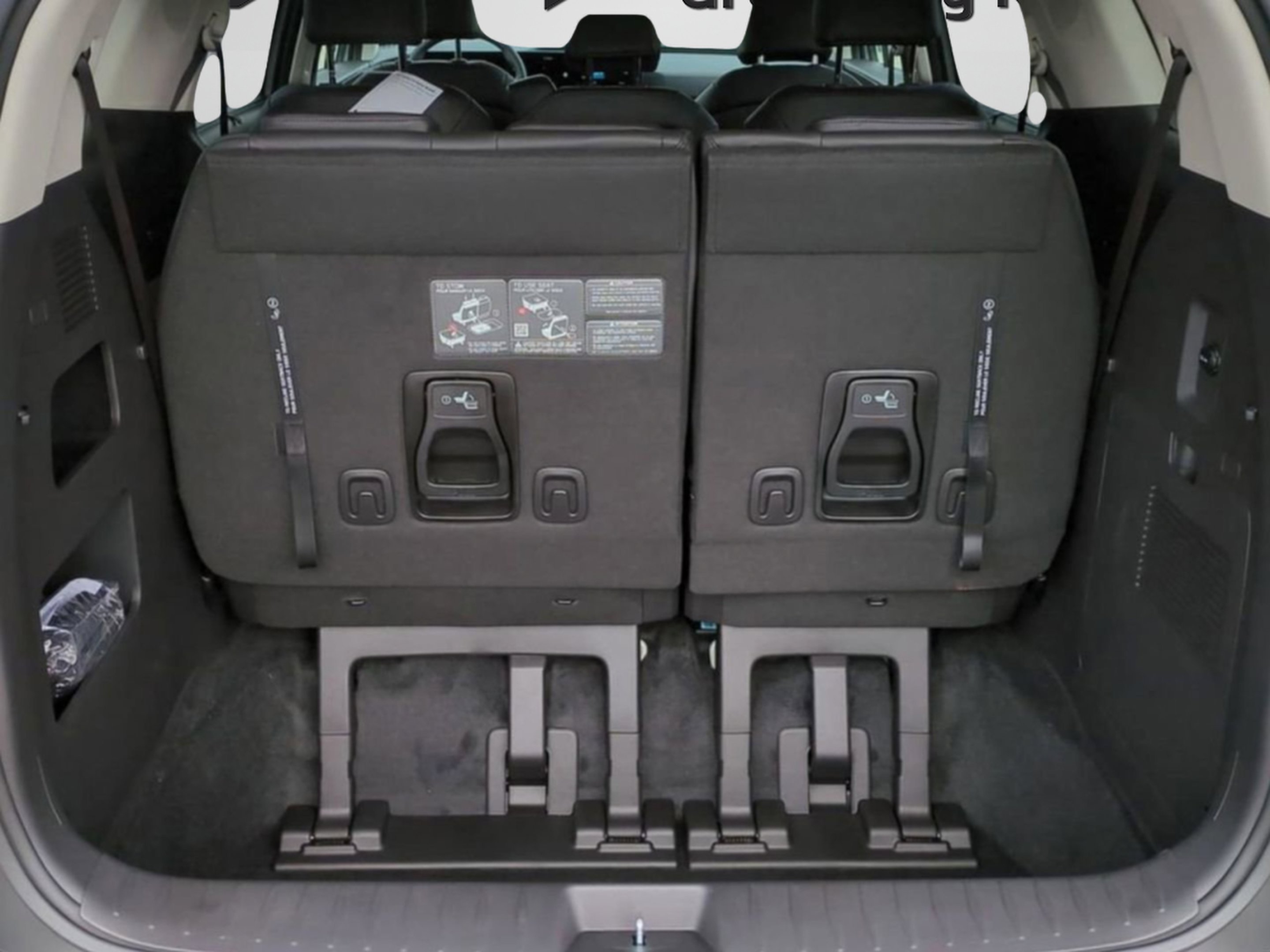 New 2026 Ivory Silver Kia EX image 15