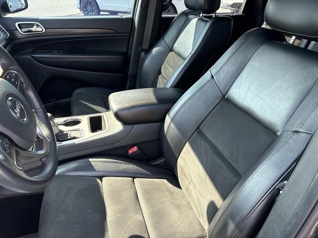 Certified Used 2019 Gray Jeep Altitude image 25
