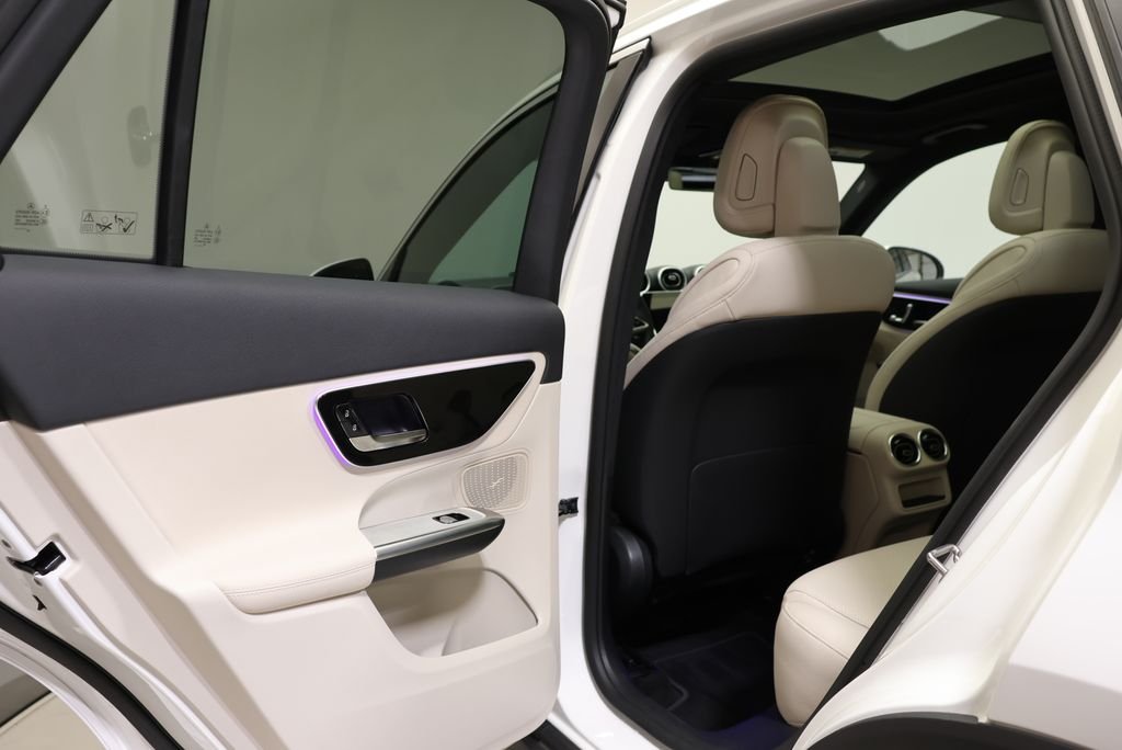 Certified Used 2026 Polar White Mercedes-Benz GLC 300 image 41