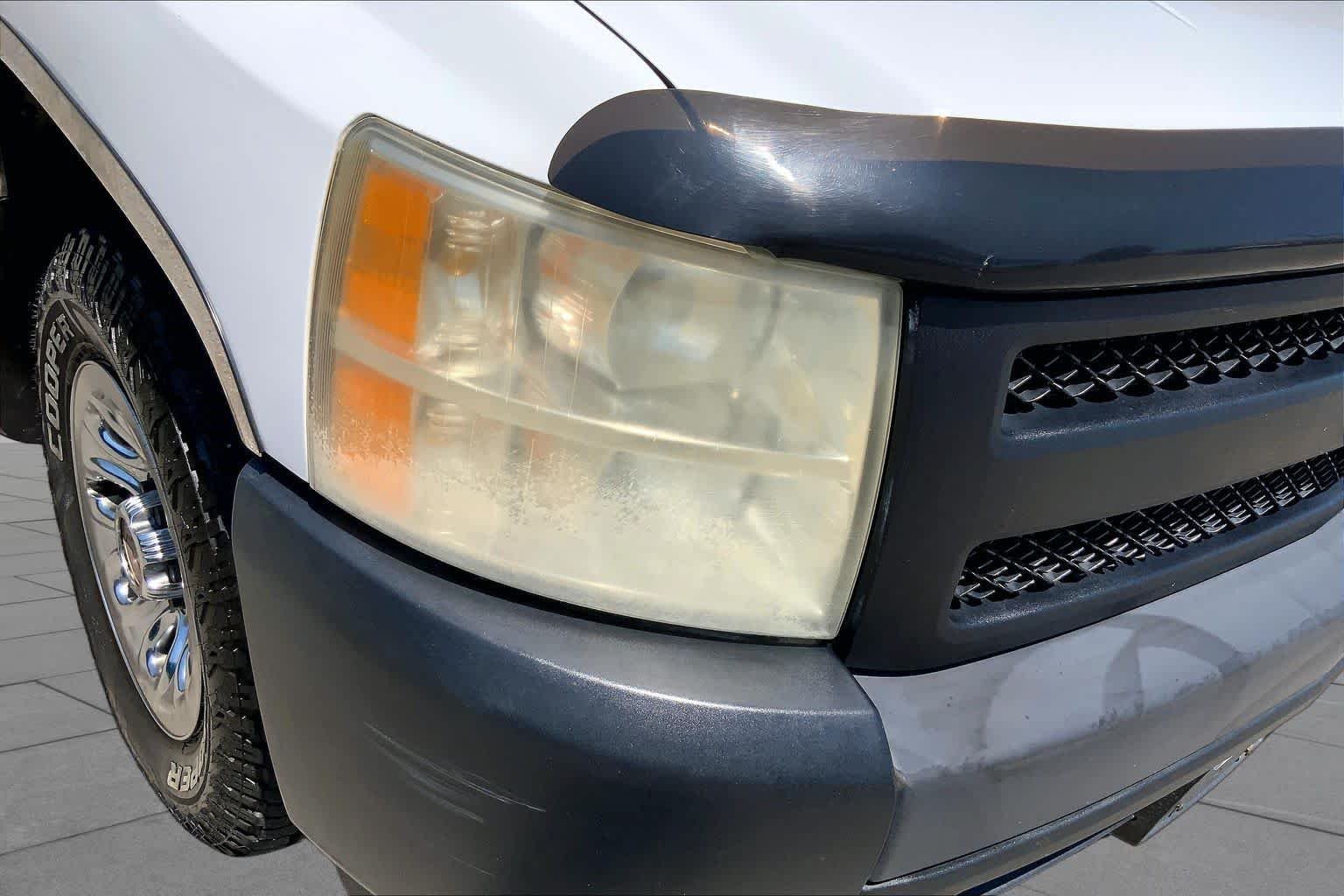 Used 2007 Summit White Chevrolet Work Truck image 26