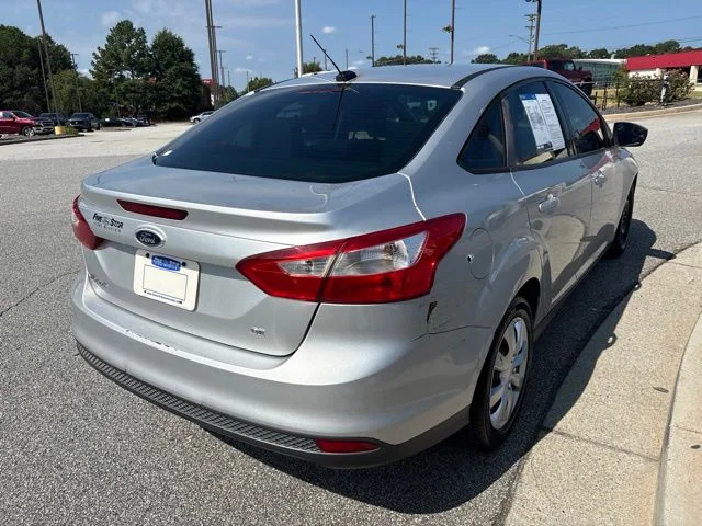 Used 2012 Silver Ford SE image 8