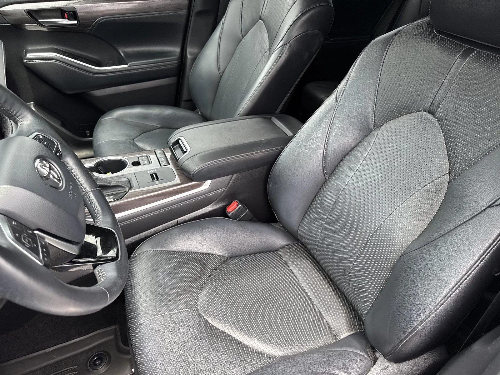 Used 2021 Moondust Toyota Limited image 11